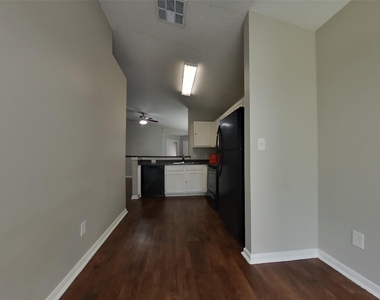 3150 Kelling Street - Photo Thumbnail 3