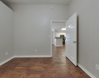 3150 Kelling Street - Photo Thumbnail 10