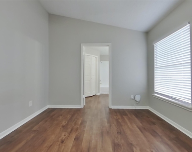 3150 Kelling Street - Photo Thumbnail 7