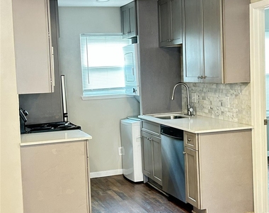 3025 Prospect Street - Photo Thumbnail 4