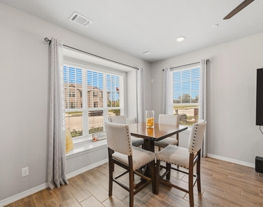 8050 Scanlan Trace - Photo Thumbnail 8