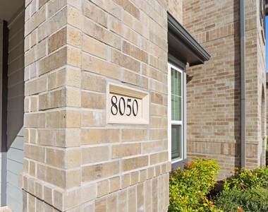 8050 Scanlan Trace - Photo Thumbnail 43