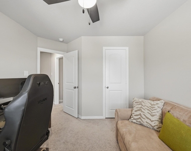 8050 Scanlan Trace - Photo Thumbnail 22