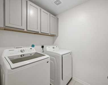8050 Scanlan Trace - Photo Thumbnail 26