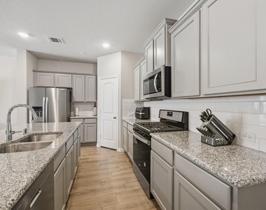 8050 Scanlan Trace - Photo Thumbnail 20