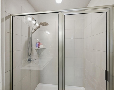 8050 Scanlan Trace - Photo Thumbnail 16