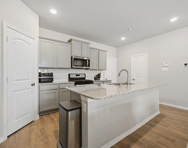 8050 Scanlan Trace - Photo Thumbnail 9