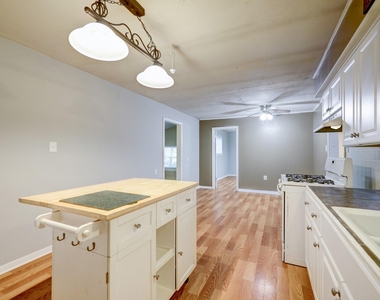 9193 Lucille Lane - Photo Thumbnail 15