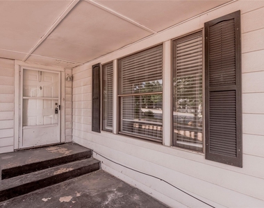 2538 Sycamore Avenue - Photo Thumbnail 3