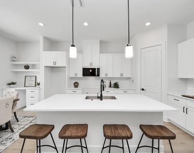 860 Rachel St Street - Photo Thumbnail 18