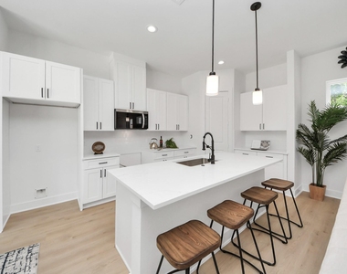 860 Rachel St Street - Photo Thumbnail 19