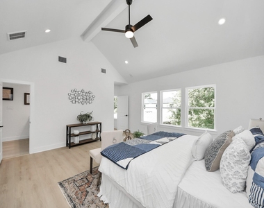 860 Rachel St Street - Photo Thumbnail 24