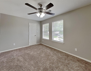 16127 Hilton Head Lane - Photo Thumbnail 11