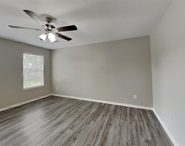 16127 Hilton Head Lane - Photo Thumbnail 15