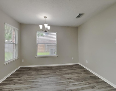 16127 Hilton Head Lane - Photo Thumbnail 3