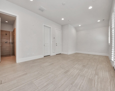 2606 Madeline Grove Drive - Photo Thumbnail 21
