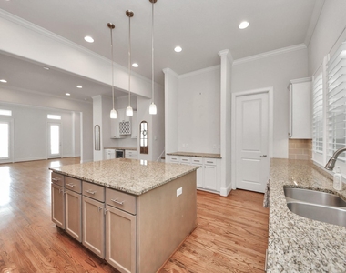2606 Madeline Grove Drive - Photo Thumbnail 15