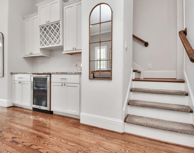 2606 Madeline Grove Drive - Photo Thumbnail 8