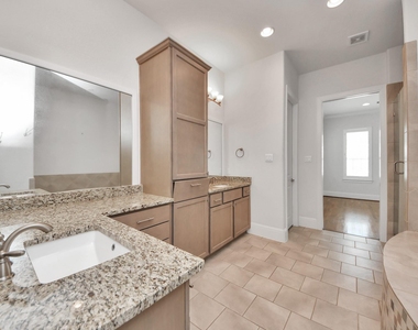 2606 Madeline Grove Drive - Photo Thumbnail 28