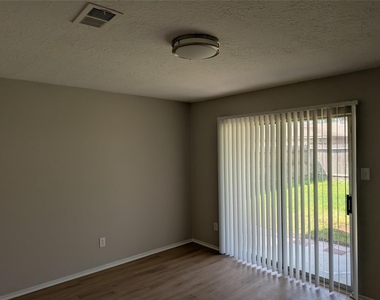 11019 Clear Fork - Photo Thumbnail 8