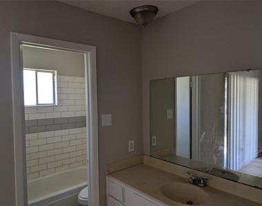 11019 Clear Fork - Photo Thumbnail 9