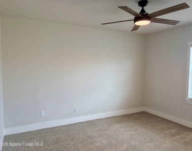 909 S Colonial Court - Photo Thumbnail 10