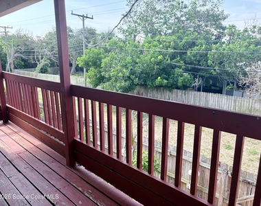 909 S Colonial Court - Photo Thumbnail 13