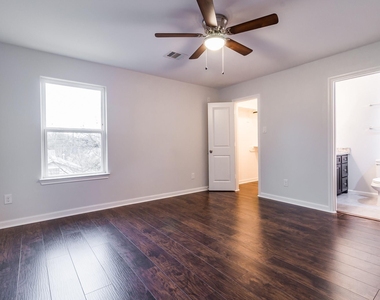 710 Barkley St Street - Photo Thumbnail 14
