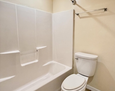 160 Empress Avenue - Photo Thumbnail 12