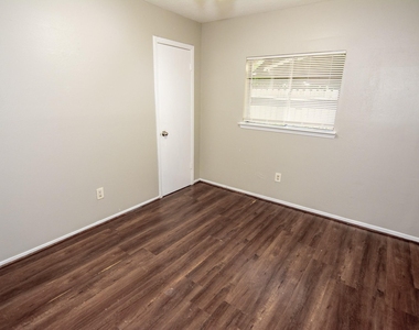 5235 Enchanted Mist Drive - Photo Thumbnail 8