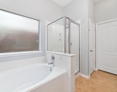 24526 Foxberry Glen Lane - Photo Thumbnail 11