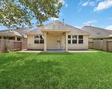 24526 Foxberry Glen Lane - Photo Thumbnail 16