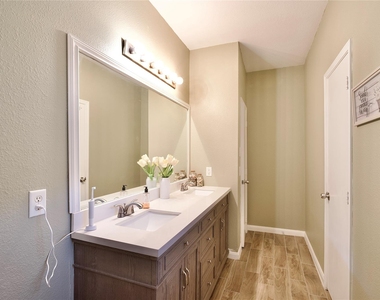 9503 Lerin Lane - Photo Thumbnail 33