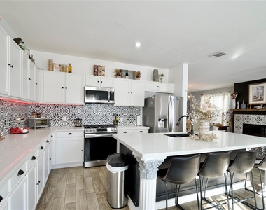 9503 Lerin Lane - Photo Thumbnail 14