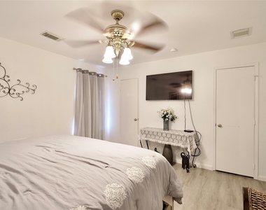 9503 Lerin Lane - Photo Thumbnail 28