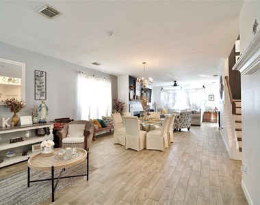 9503 Lerin Lane - Photo Thumbnail 7