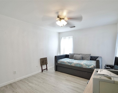 9503 Lerin Lane - Photo Thumbnail 24