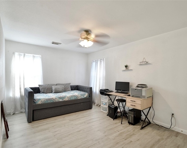 9503 Lerin Lane - Photo Thumbnail 25