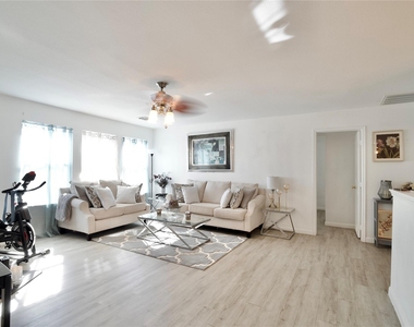 9503 Lerin Lane - Photo Thumbnail 32