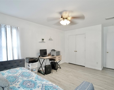 9503 Lerin Lane - Photo Thumbnail 23
