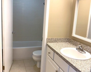 3515 Sable Palm Lane - Photo Thumbnail 7