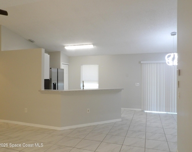 998 Camden Avenue Nw - Photo Thumbnail 6