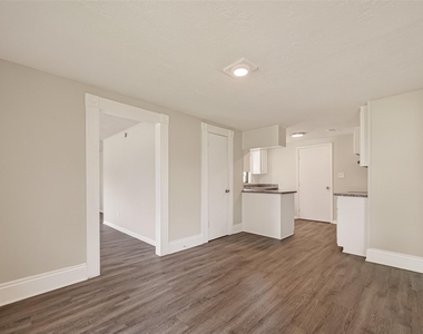 2303 N Cleveland Street - Photo Thumbnail 9