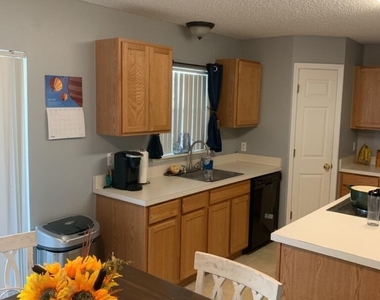 1149 Macon Drive - Photo Thumbnail 7