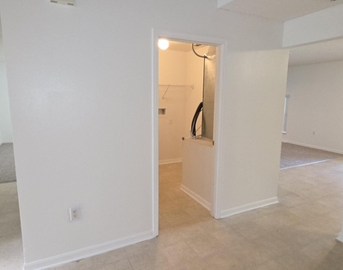 1149 Macon Drive - Photo Thumbnail 18