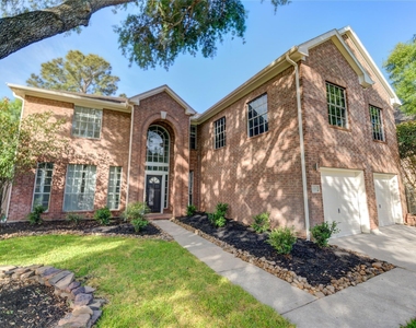 12207 Lakewood Glade Court - Photo Thumbnail 2