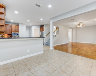 12207 Lakewood Glade Court - Photo Thumbnail 11