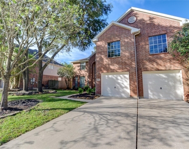 12207 Lakewood Glade Court - Photo Thumbnail 1