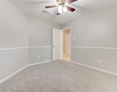 12207 Lakewood Glade Court - Photo Thumbnail 39