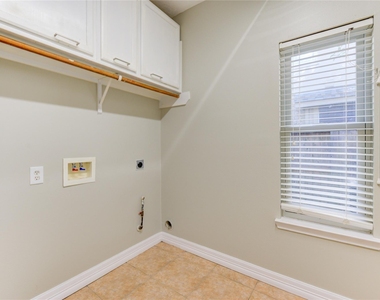 12207 Lakewood Glade Court - Photo Thumbnail 17